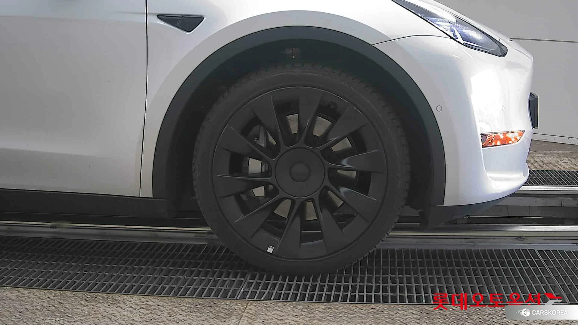 Tesla Model Y Long Range id 3882119 из Кореи 15