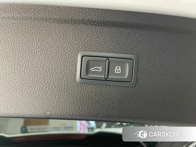 Audi Q5L id 3855983 из Китая 15