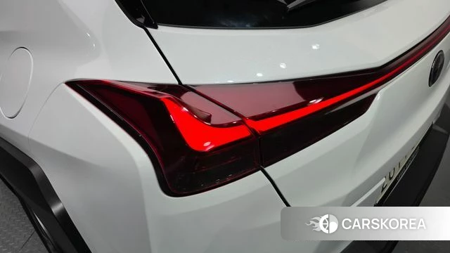 Lexus UX250h id 4757424 из Кореи 15