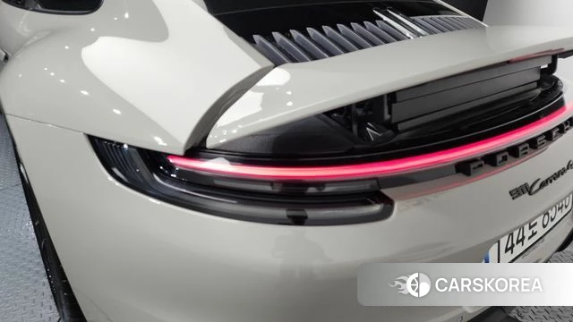 Porsche 911(992) id 4243905 из Кореи 15