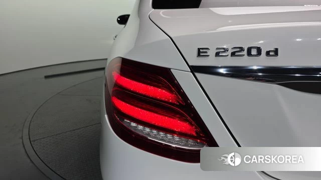 Mercedes-Benz E-Class W213 id 4410719 из Кореи 15