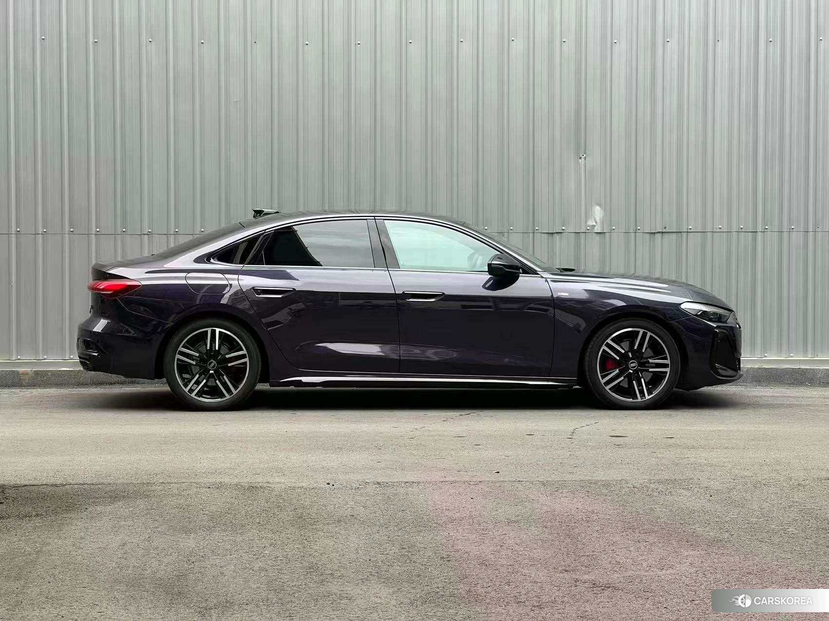 Audi A5L id 4512818 из Китая 15