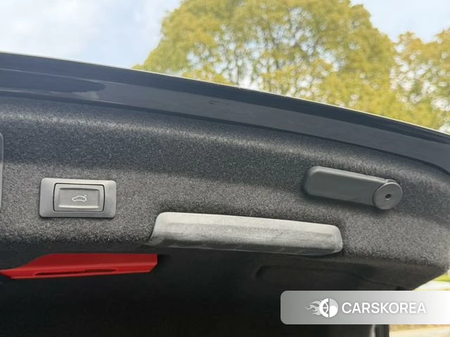 Audi A6L id 4260436 из Китая 15