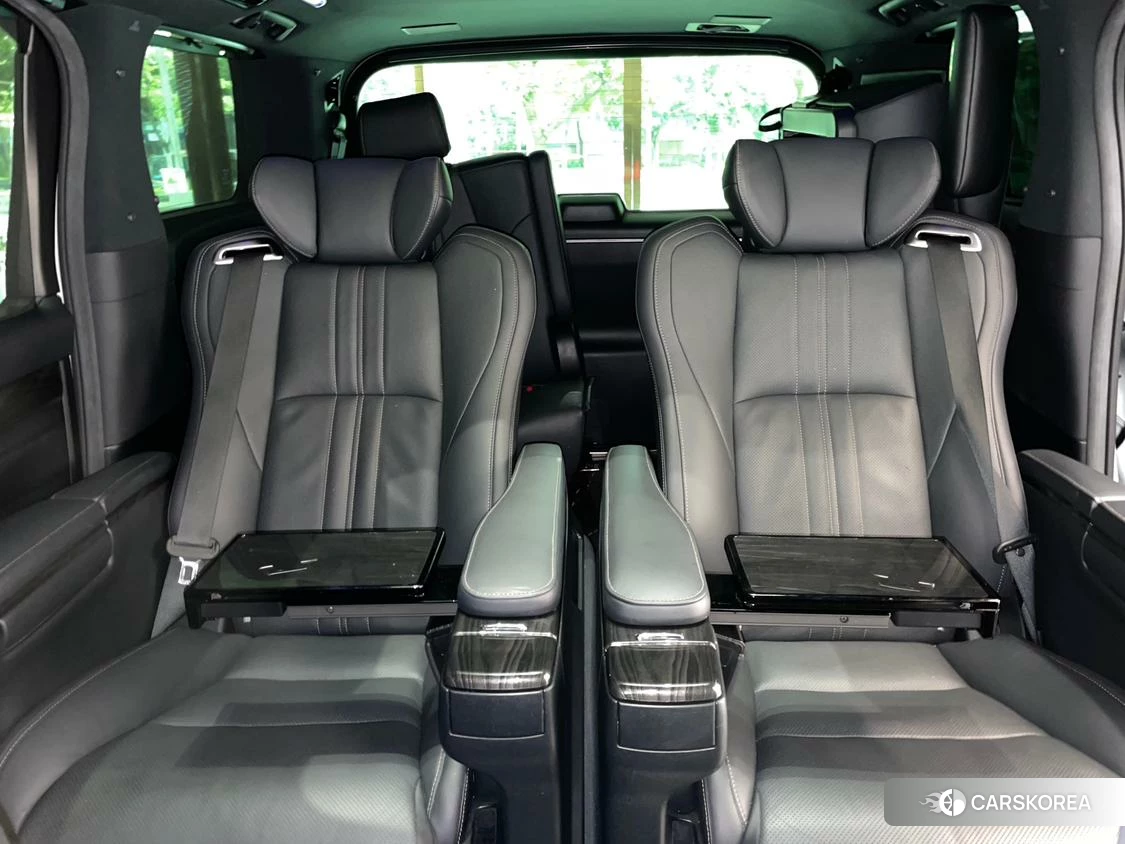 Lexus LM id 4515205 из Китая 15