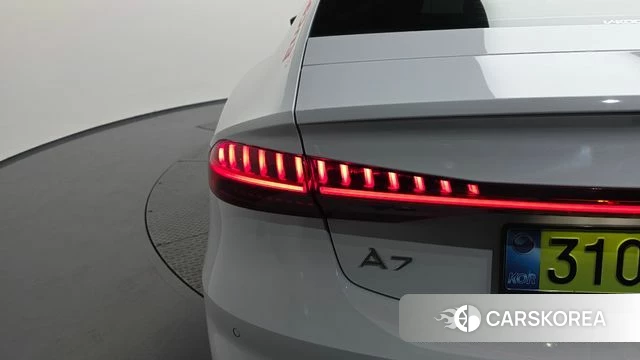 Audi A7 (4K) id 4456115 из Кореи 15