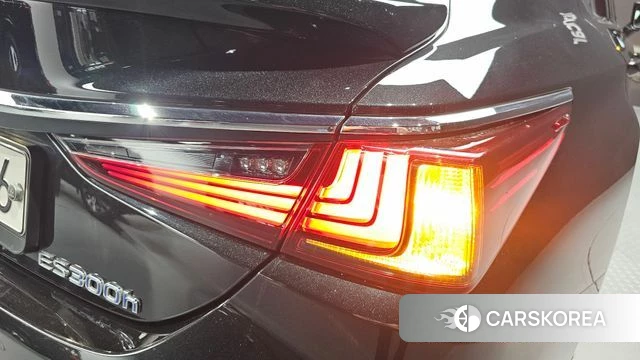 Lexus ES300h 7th generation id 4377278 из Кореи 15