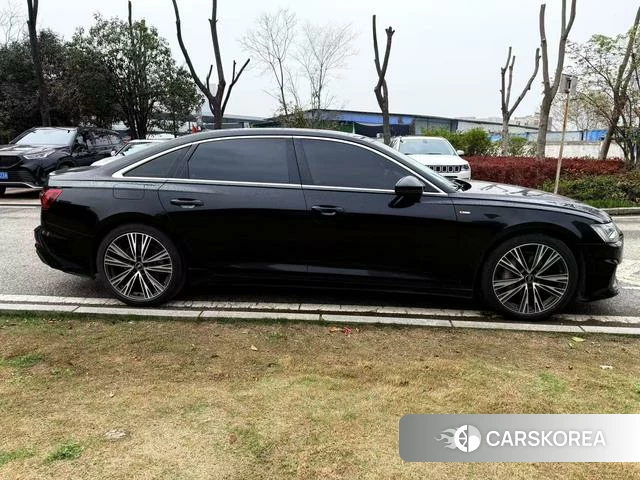 Audi A6L id 4273503 из Китая 15