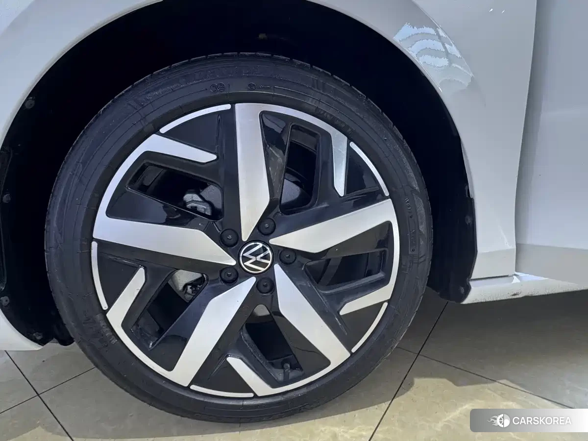 Volkswagen Lamando id 4654564 из Китая 16