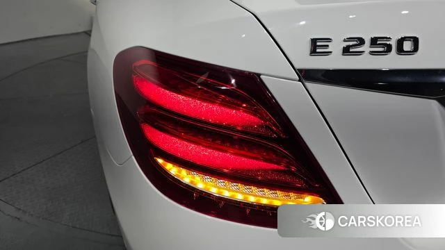 Mercedes-Benz E-Class W213 id 4693446 из Кореи 15