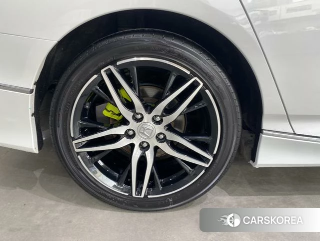 Honda Accord id 4328700 из Китая 15