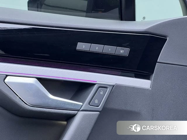 Volkswagen Touareg id 4207350 из Китая 15