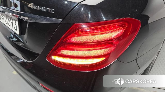 Mercedes-Benz E-Class W213 id 4684098 из Кореи 15