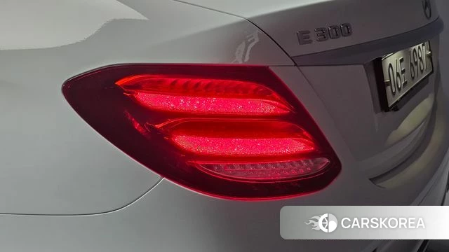 Mercedes-Benz E-Class W213 id 4689108 из Кореи 15