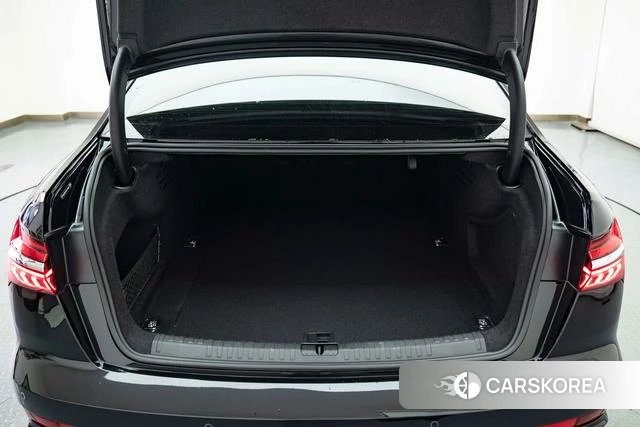 Audi A6L id 4300996 из Китая 15
