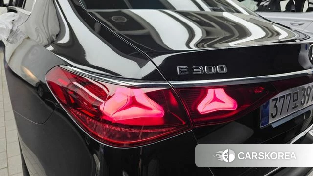 Mercedes-Benz E-Class W214 id 4686924 из Кореи 15
