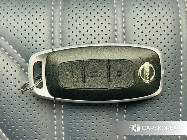 Nissan ARIYA id 4261415 из Китая 15