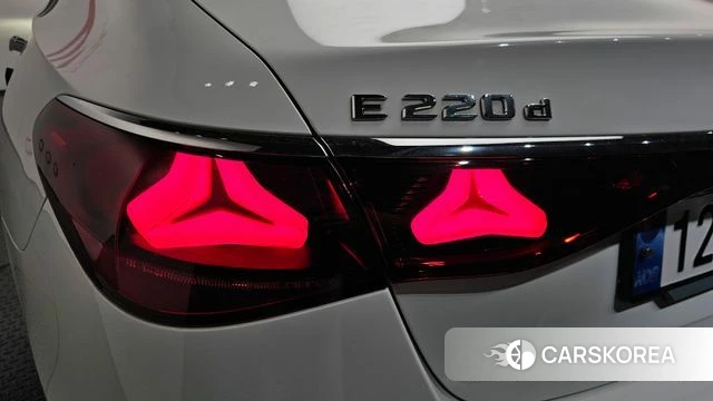 Mercedes-Benz E-Class W214 id 4230101 из Кореи 15