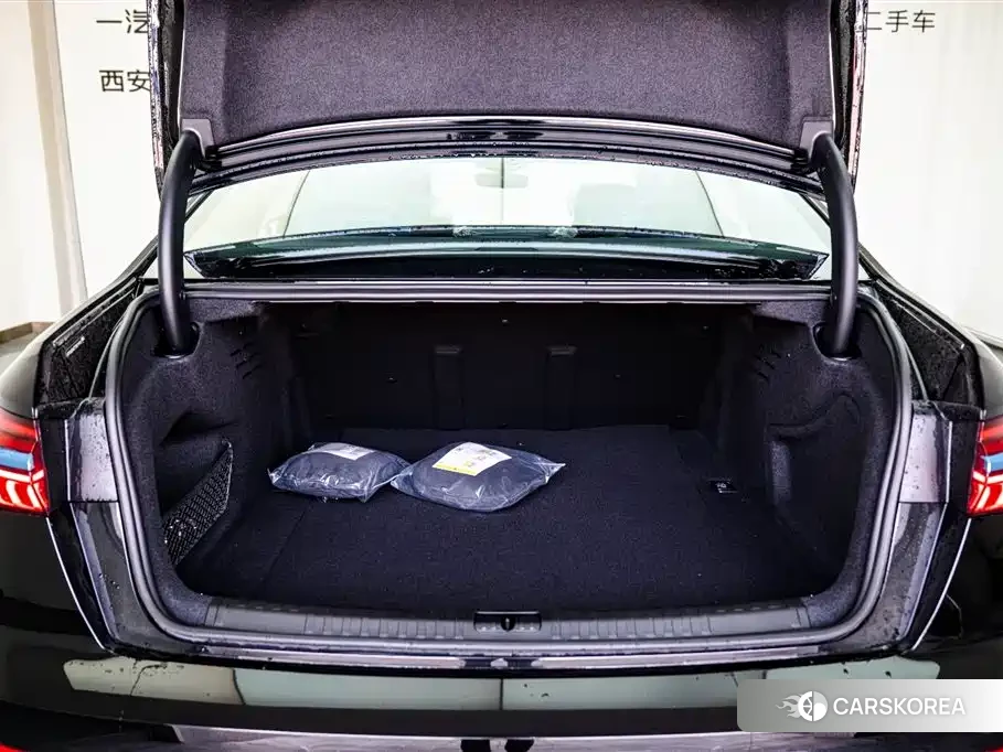 Audi A6L id 4600450 из Китая 15