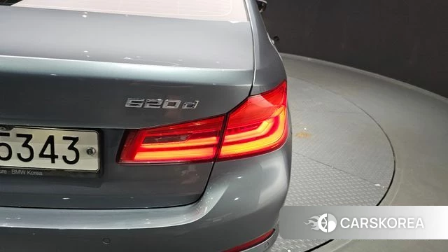 BMW 5 Series (G30) id 4658417 из Кореи 15