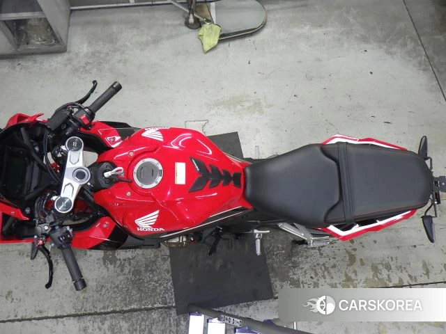 Проданный Honda CBR650R id 3997879 из Японии, фото 15