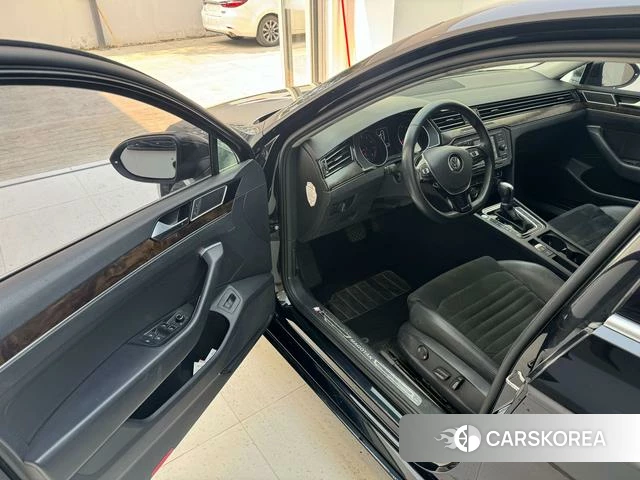 Volkswagen Magotan id 4240330 из Китая 15