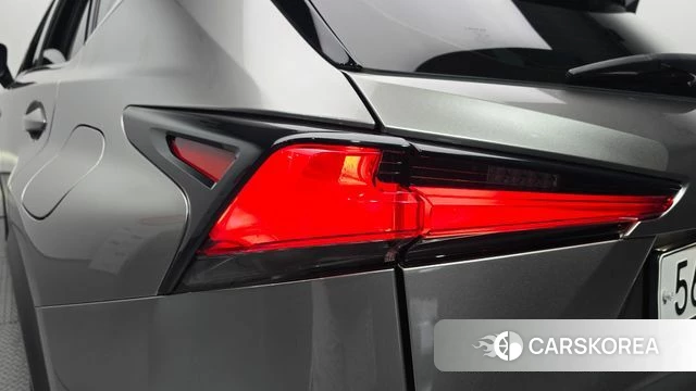 Lexus NX300h id 4557805 из Кореи 15
