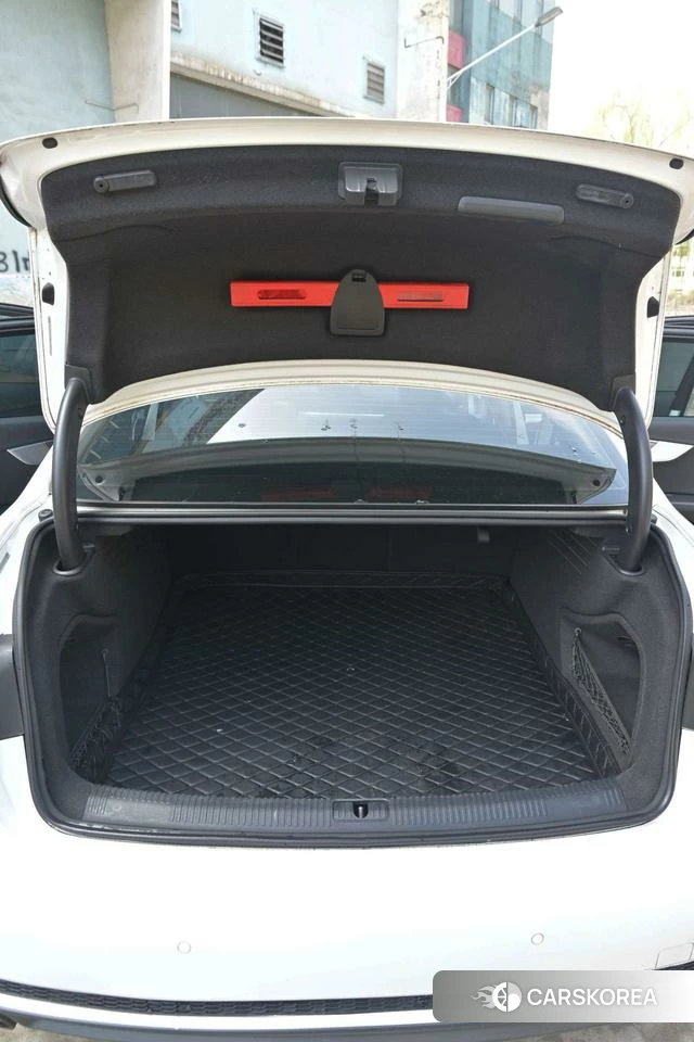 Audi A4L id 4240246 из Китая 15