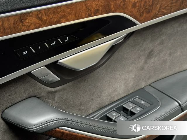 Audi A8 id 4255818 из Китая 15