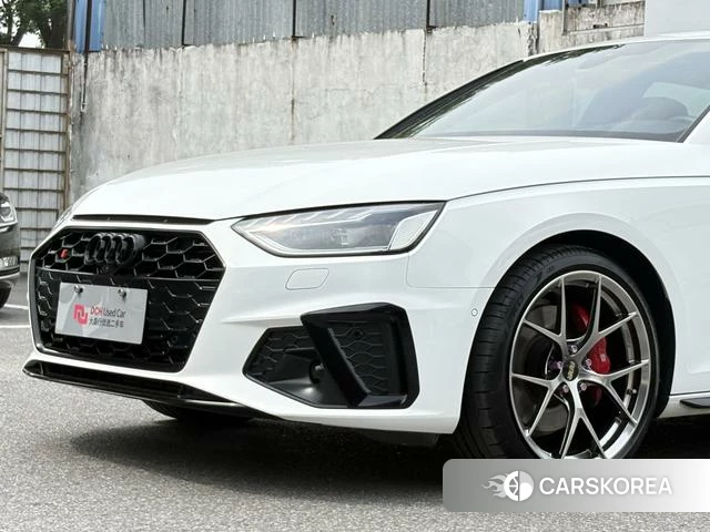 Audi A4L id 4263920 из Китая 15