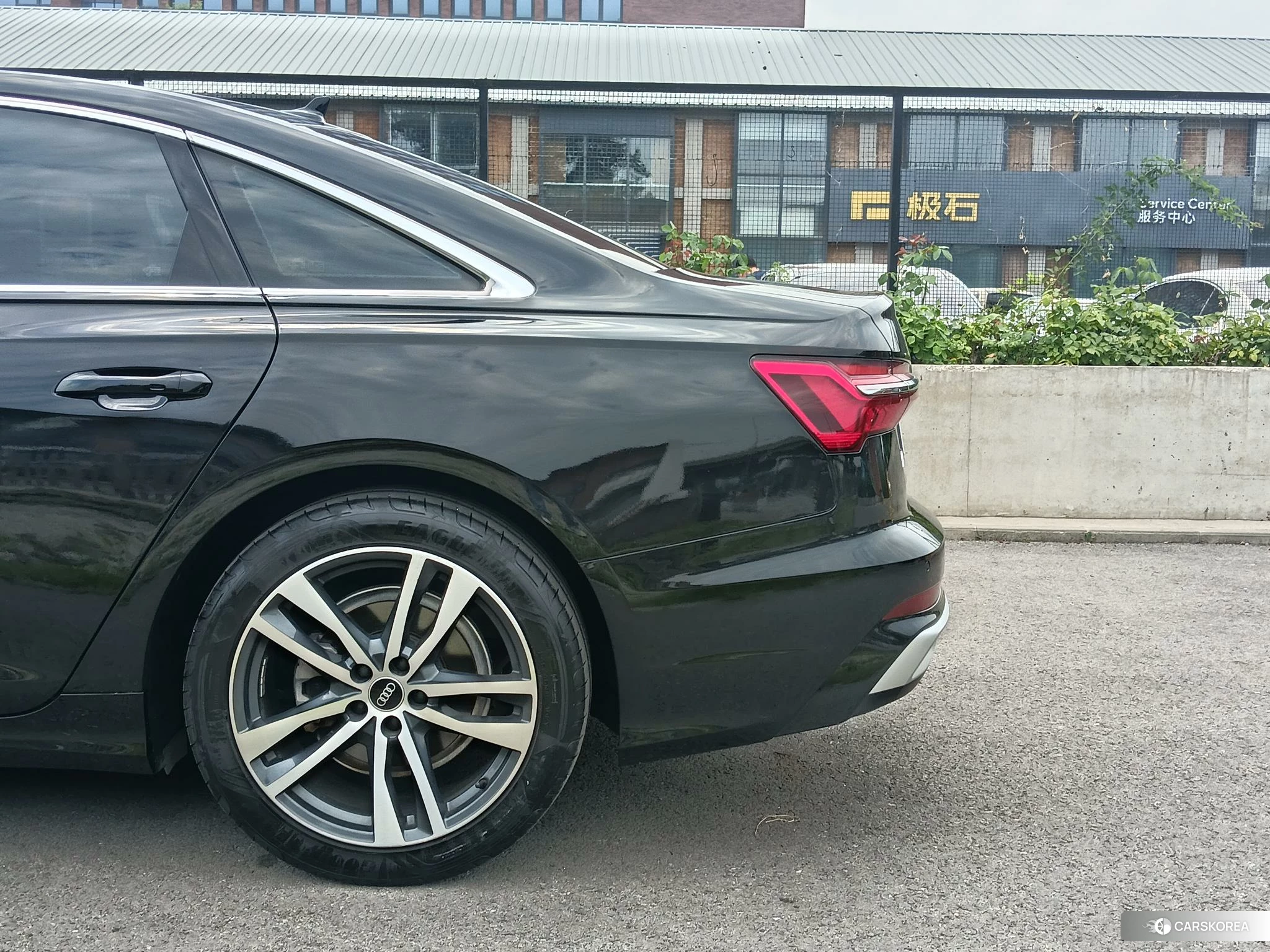 Audi A6L id 4492700 из Китая 15