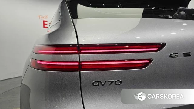 Genesis GV70 id 4350348 из Кореи 15