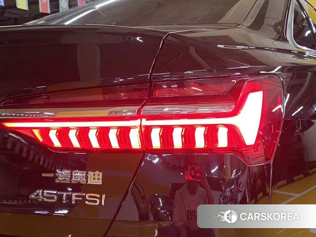 Audi A6L id 4297624 из Китая 15