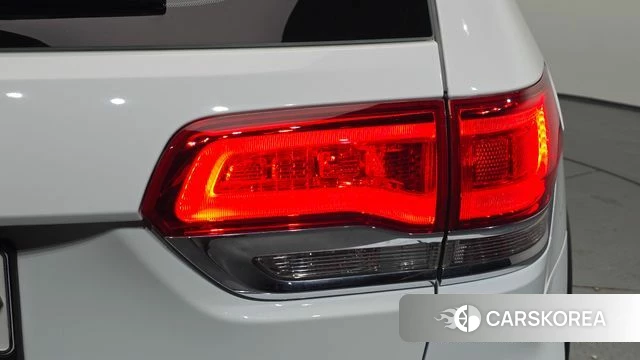 Jeep Grand Cherokee id 4717950 из Кореи 15