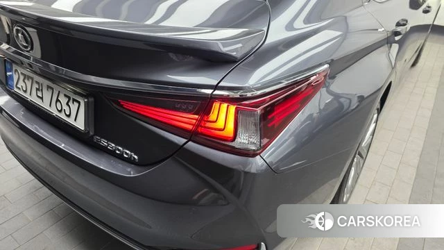 Lexus ES300h 7th generation id 4248521 из Кореи 15