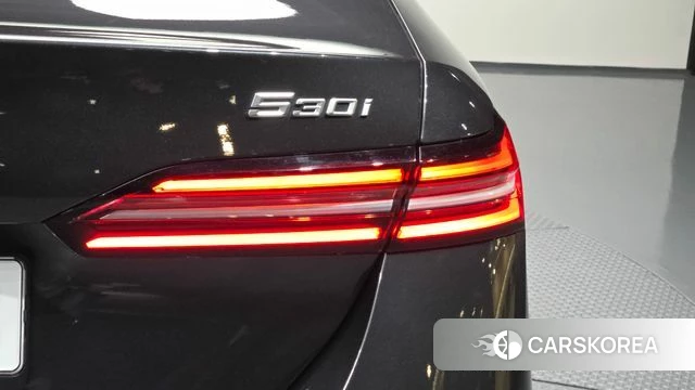 BMW 5 Series (G60) id 4548902 из Кореи 15