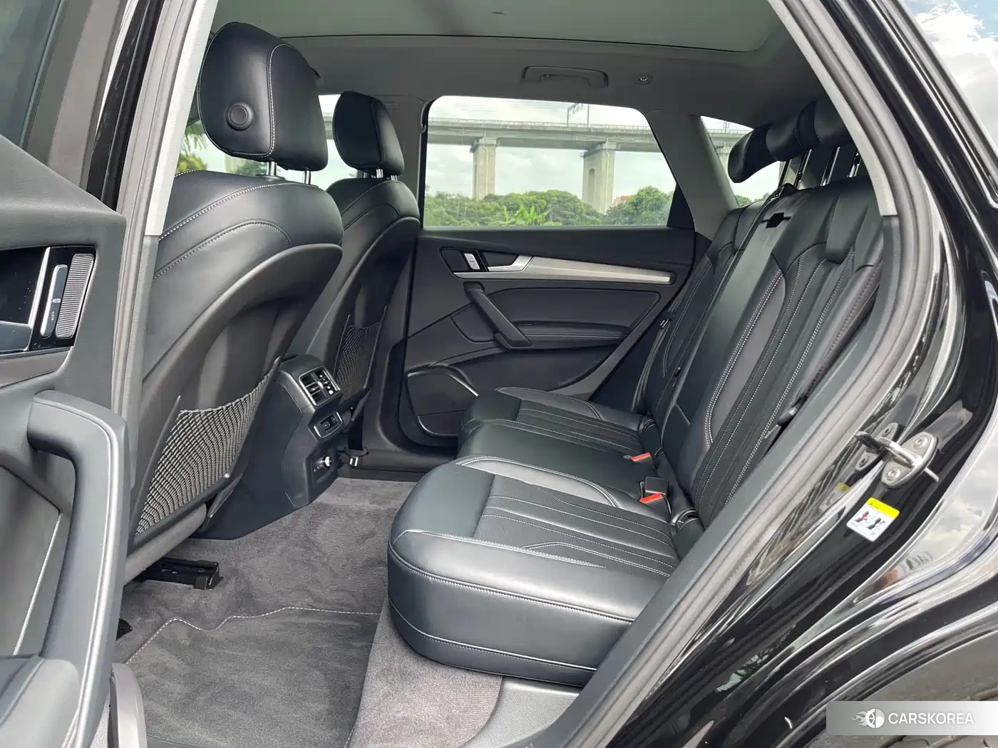 Audi Q5L id 4589235 из Китая 15