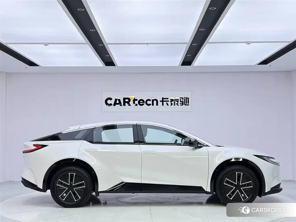 Toyota bZ5 id 4680505 из Китая 15