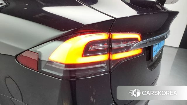 Tesla Model X id 4232531 из Кореи 15