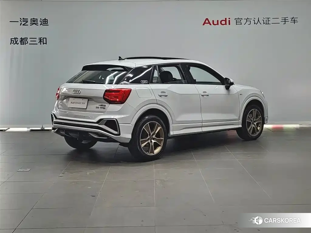Audi Q2L id 4583603 из Китая 15