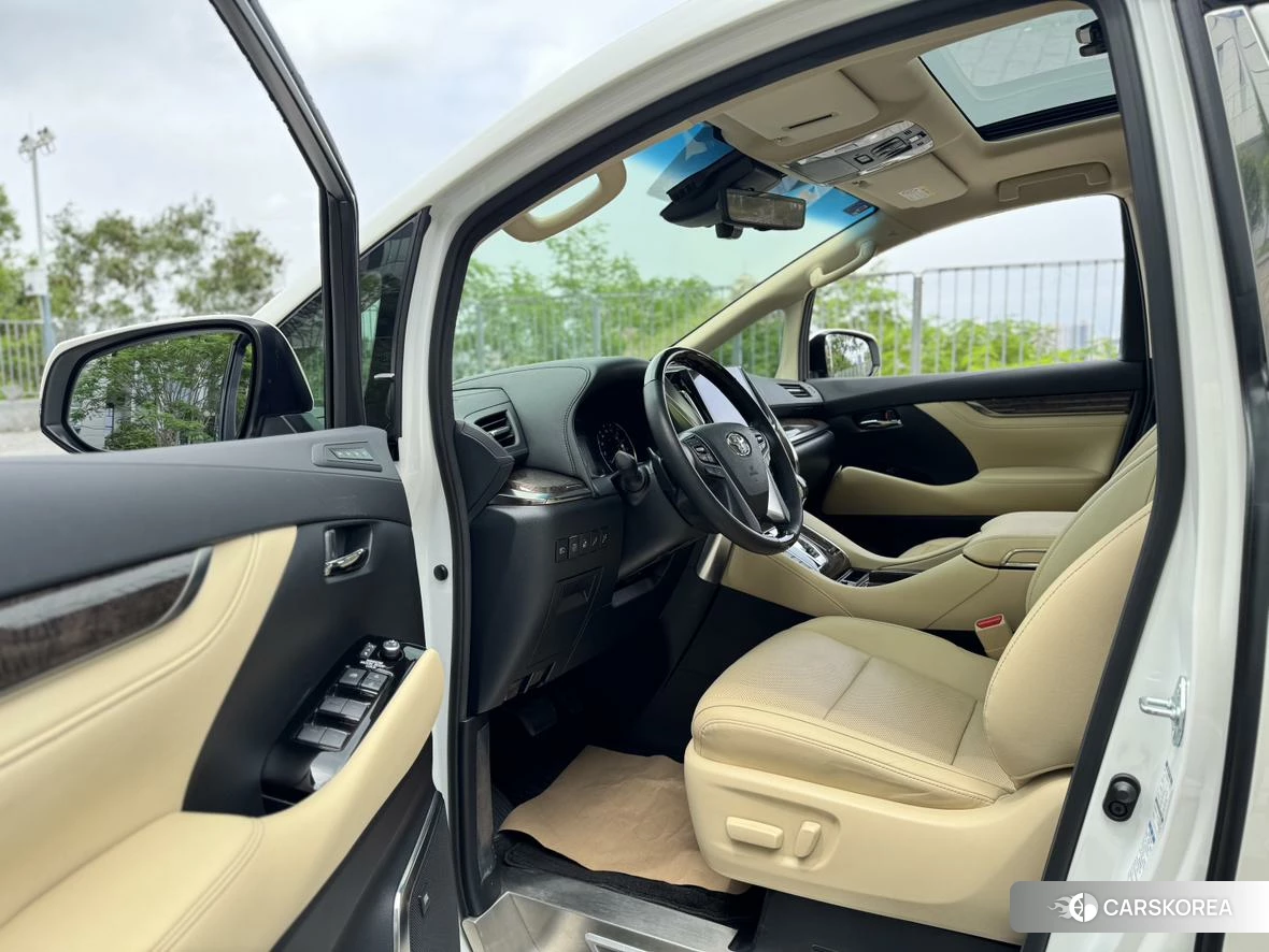 Toyota Alphard id 4461280 из Китая 15