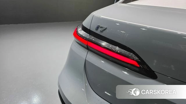 BMW i7 (G70) id 4443309 из Кореи 15