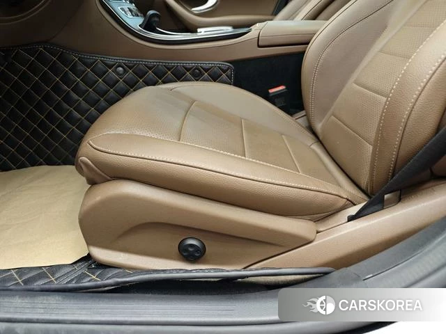Mercedes-Benz E-class id 4274022 из Китая 15