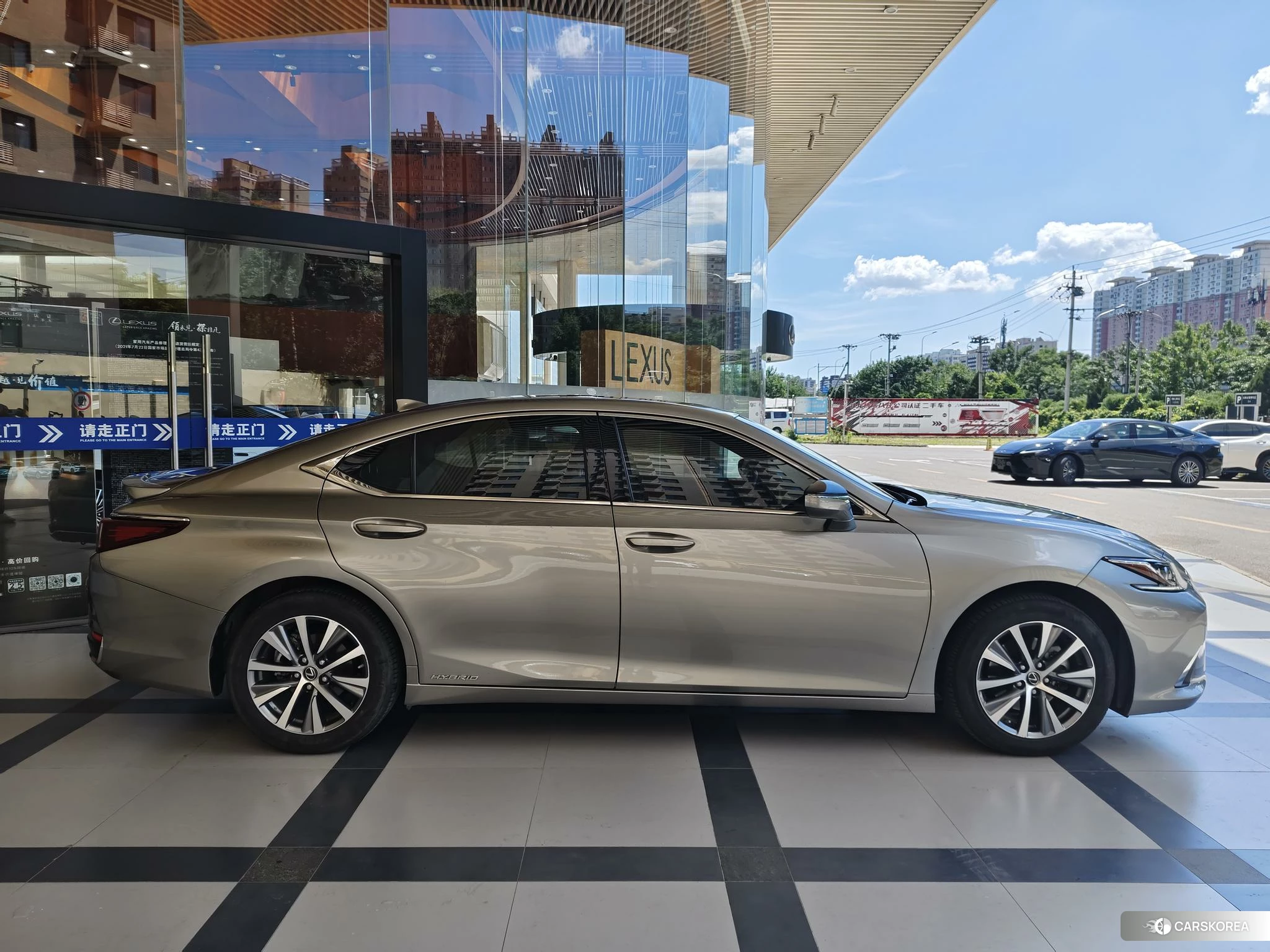 Lexus ES id 4426763 из Китая 15