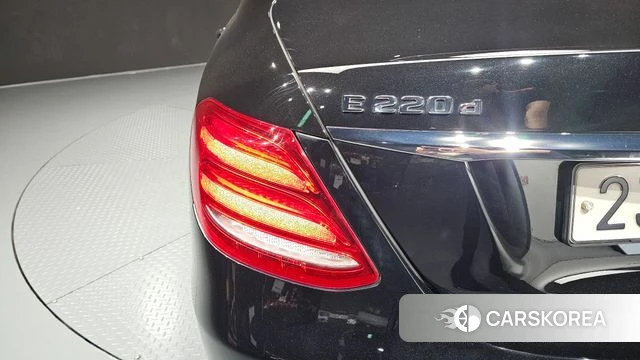 Mercedes-Benz E-Class W213 id 4698548 из Кореи 15