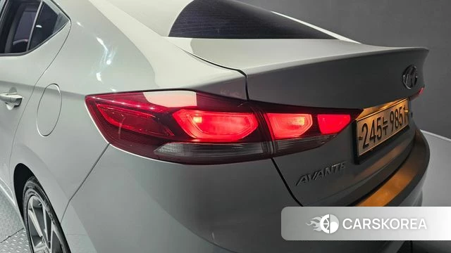 Hyundai Avante AD id 4417425 из Кореи 15