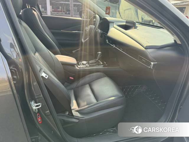 Mazda CX-30 id 4210942 из Китая 15