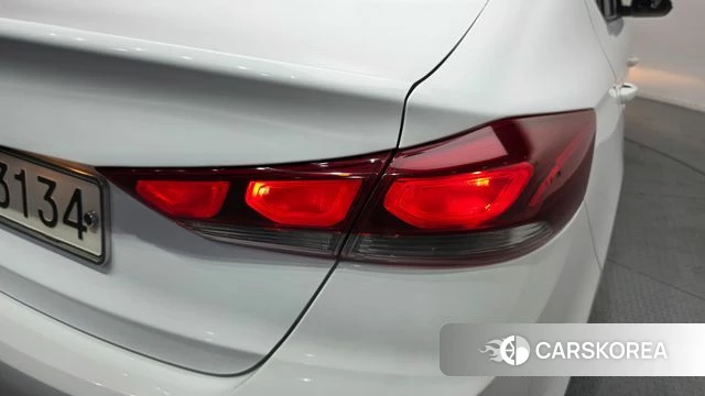 Hyundai Avante AD id 4615402 из Кореи 15