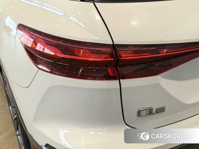 Audi Q5 e-tron id 3919440 из Китая 15