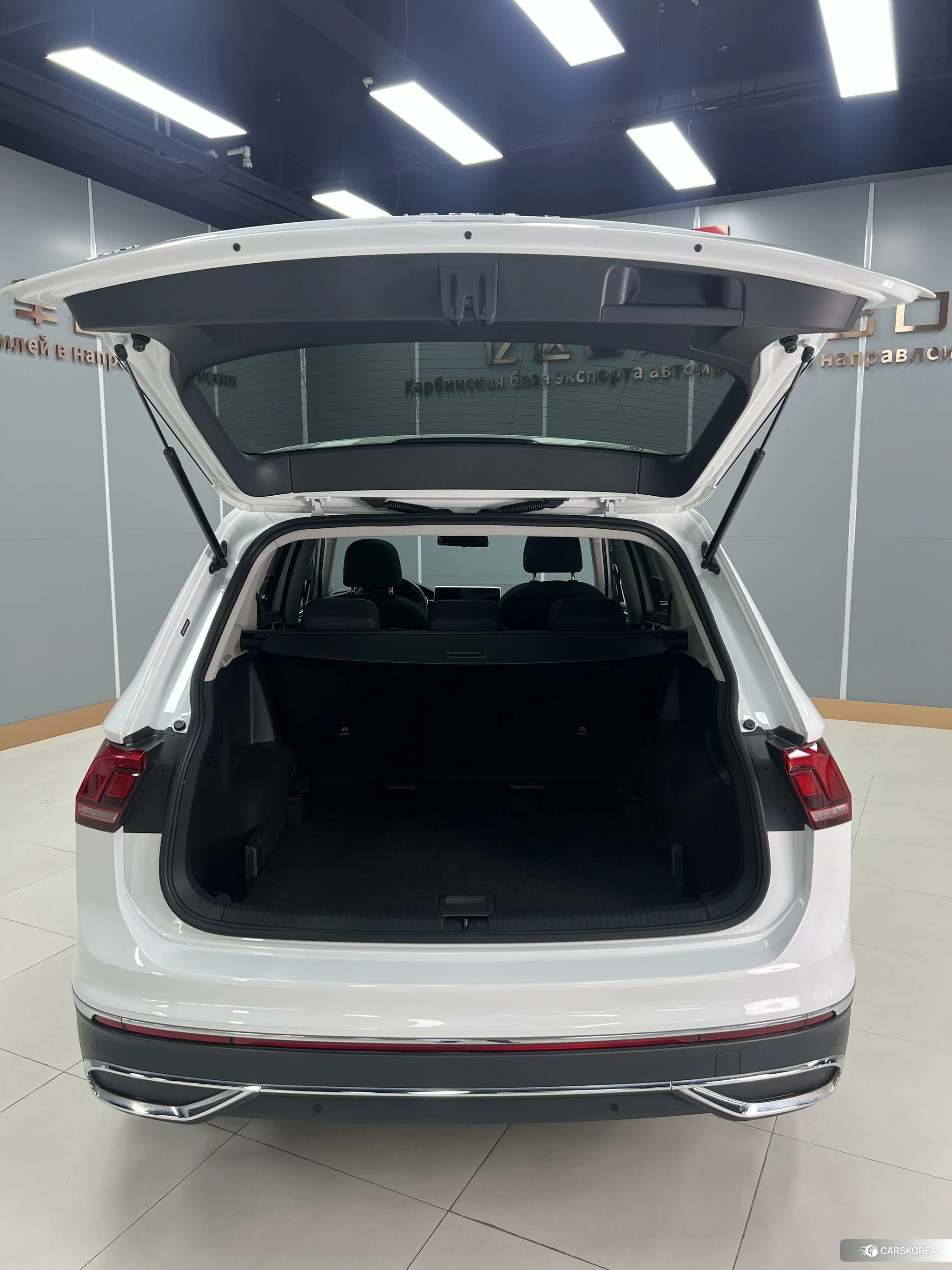 Volkswagen Tiguan L id 4473642 из Китая 15