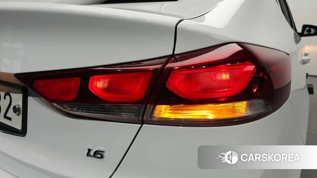 Hyundai Avante AD id 4471570 из Кореи 15